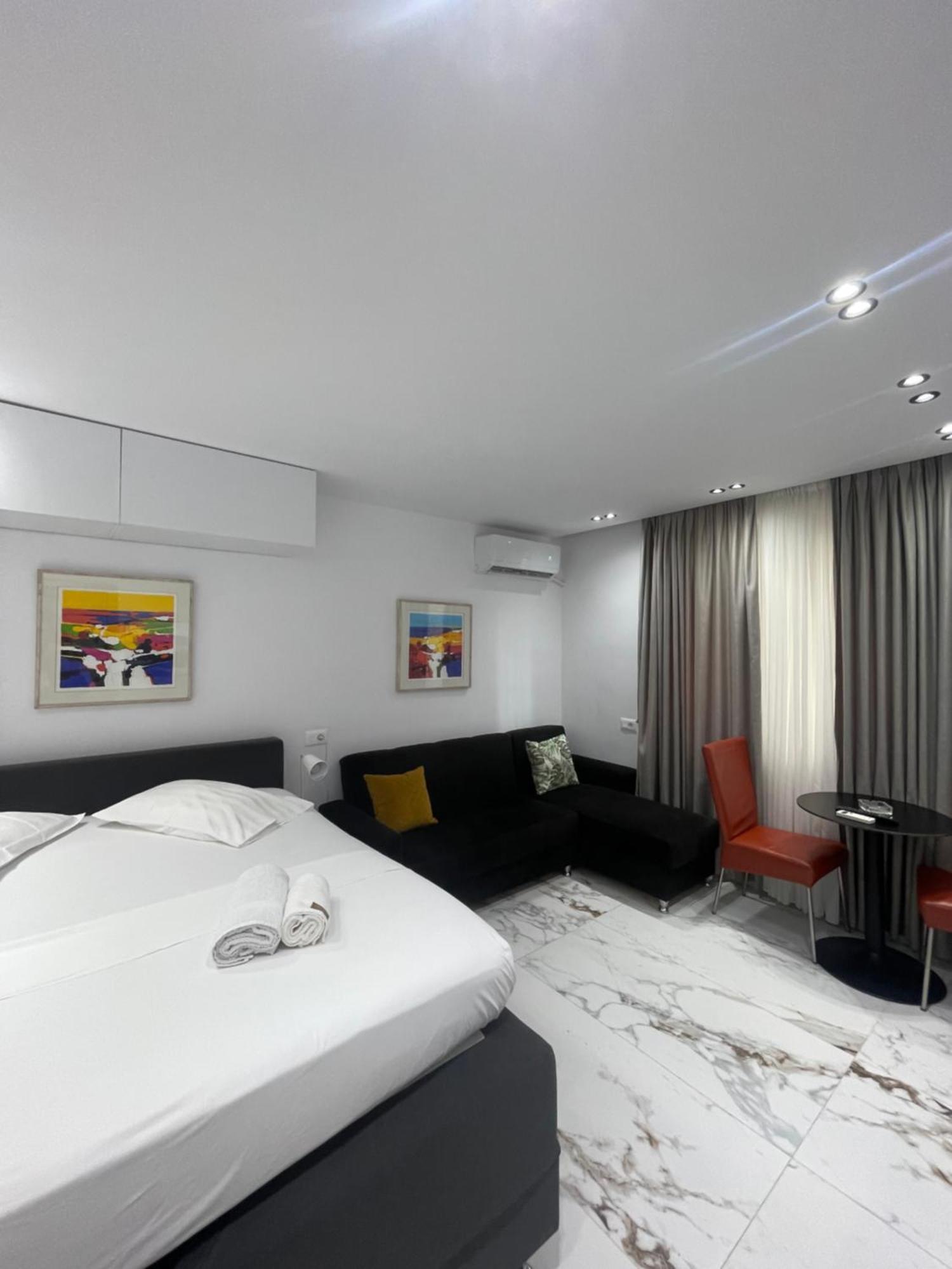 Midnight Apartments Tiran Dış mekan fotoğraf